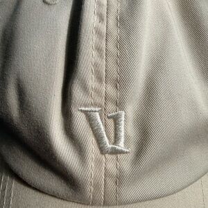 Vuori Two-Tone Beige and Black Cap Interior